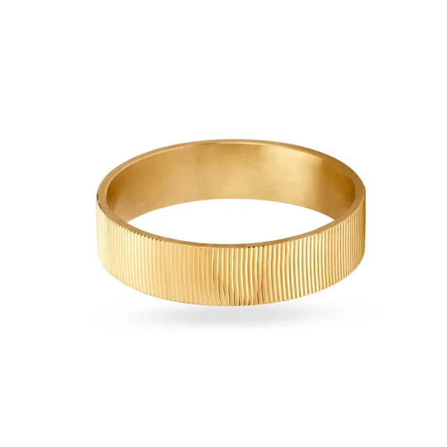 Exquisite Multifinish Gold Finger Ring for Men