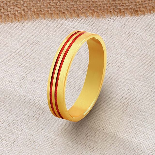 Vibrant 22 Karat Yellow Gold Striped Finger Ring