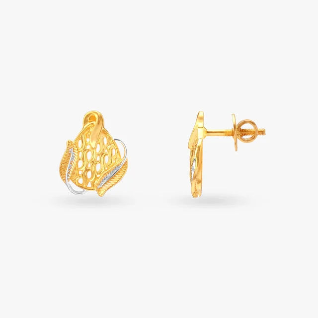 Graceful Flowing Gold Pendant and Earrings Set