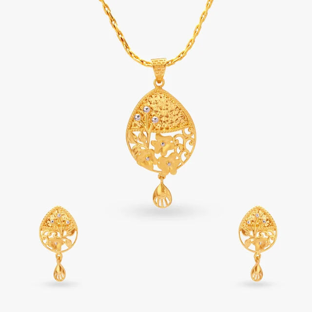 Exquisite Floral Drop Gold Pendant and Earrings Set