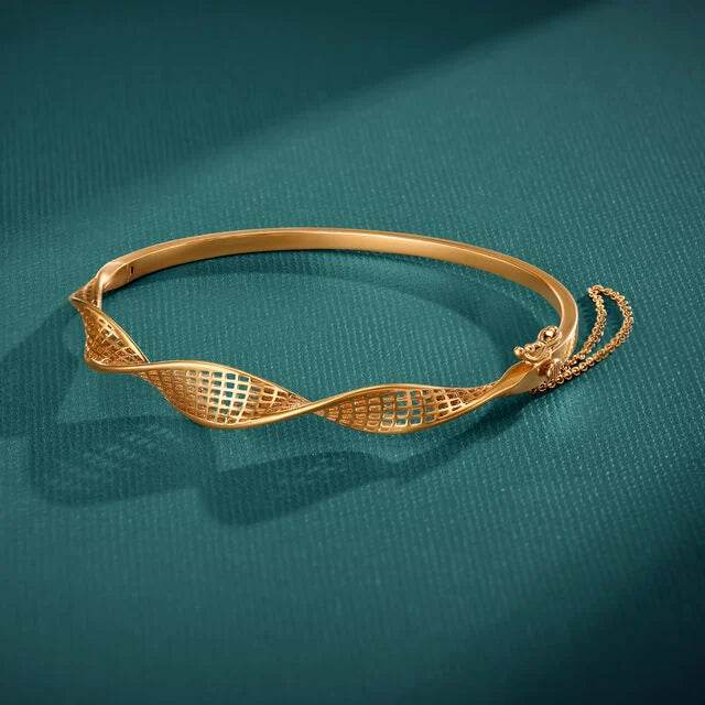 Woven Glow Gold Bangle